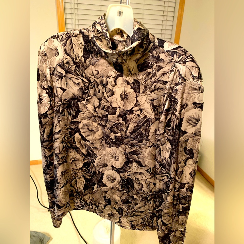 Dana Buchman Silk Floral Black & White “Newsprint” Blouse